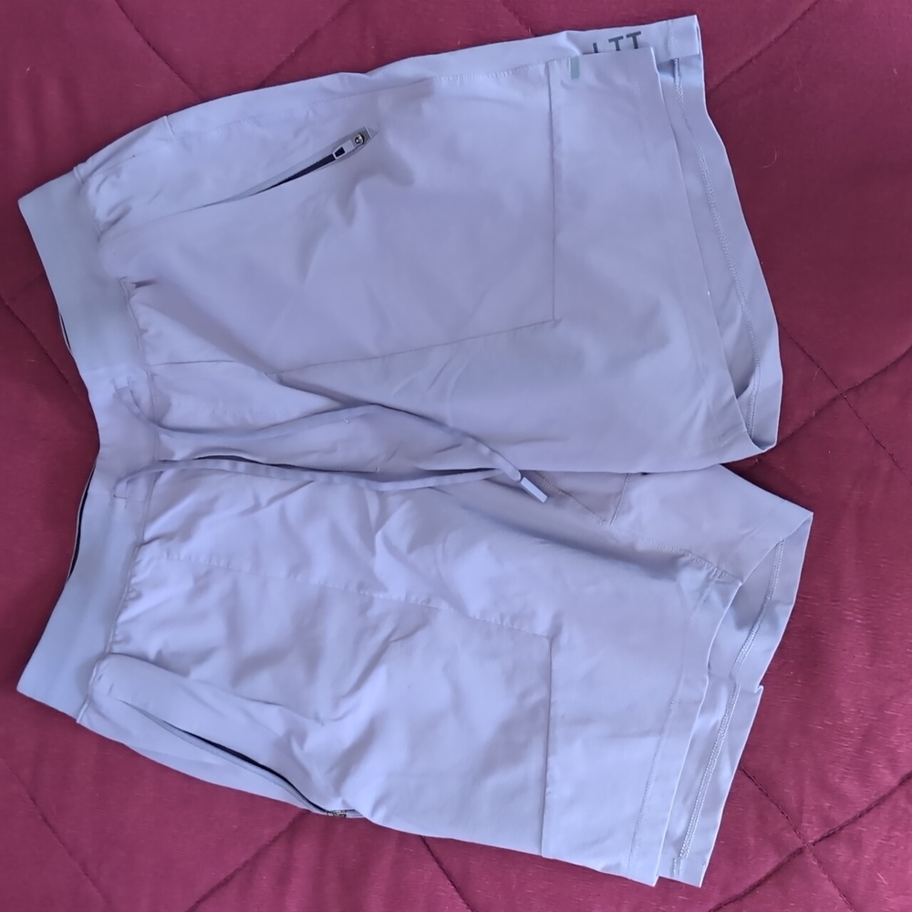 Lululemon men's License to Train Linerless Shorts, size medium, 7 inch inseam